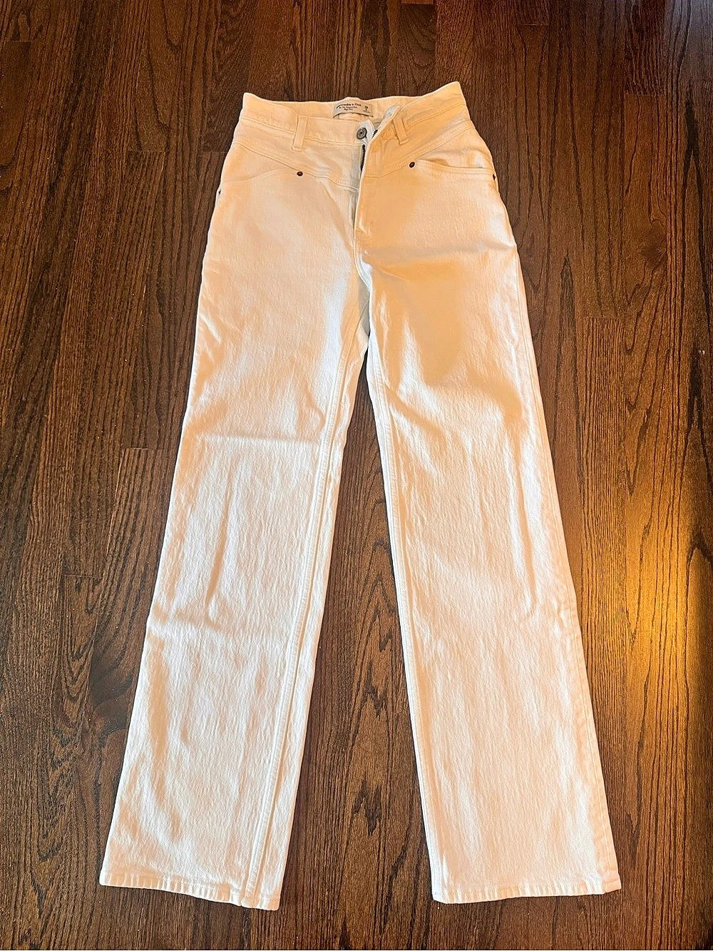 Abercrombie & Fitch The '90s Relaxed Jean High Rise White Jeans Waist 26/2L